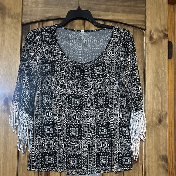 MOA USA Tops - MOA USA Black and White Patterned Blouse